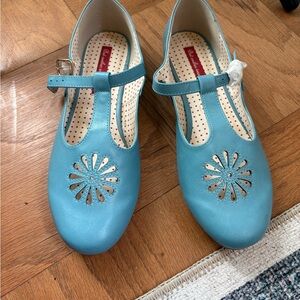 But another innocent Tail Blue Mary Jane Dress Shoes polka dot Size 10
